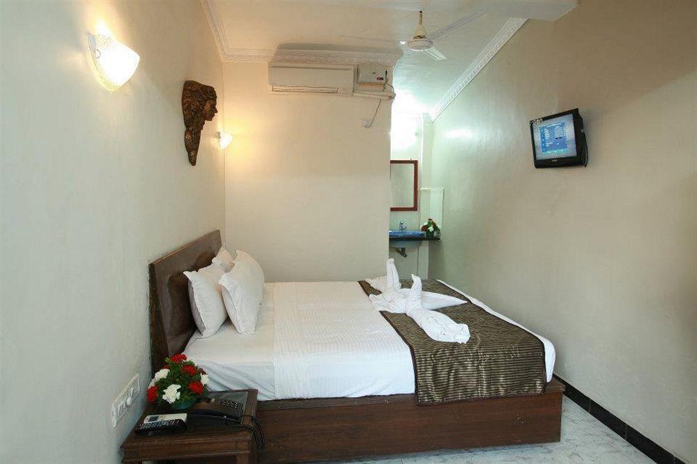 Hotel Lucky Star Колва Экстерьер фото