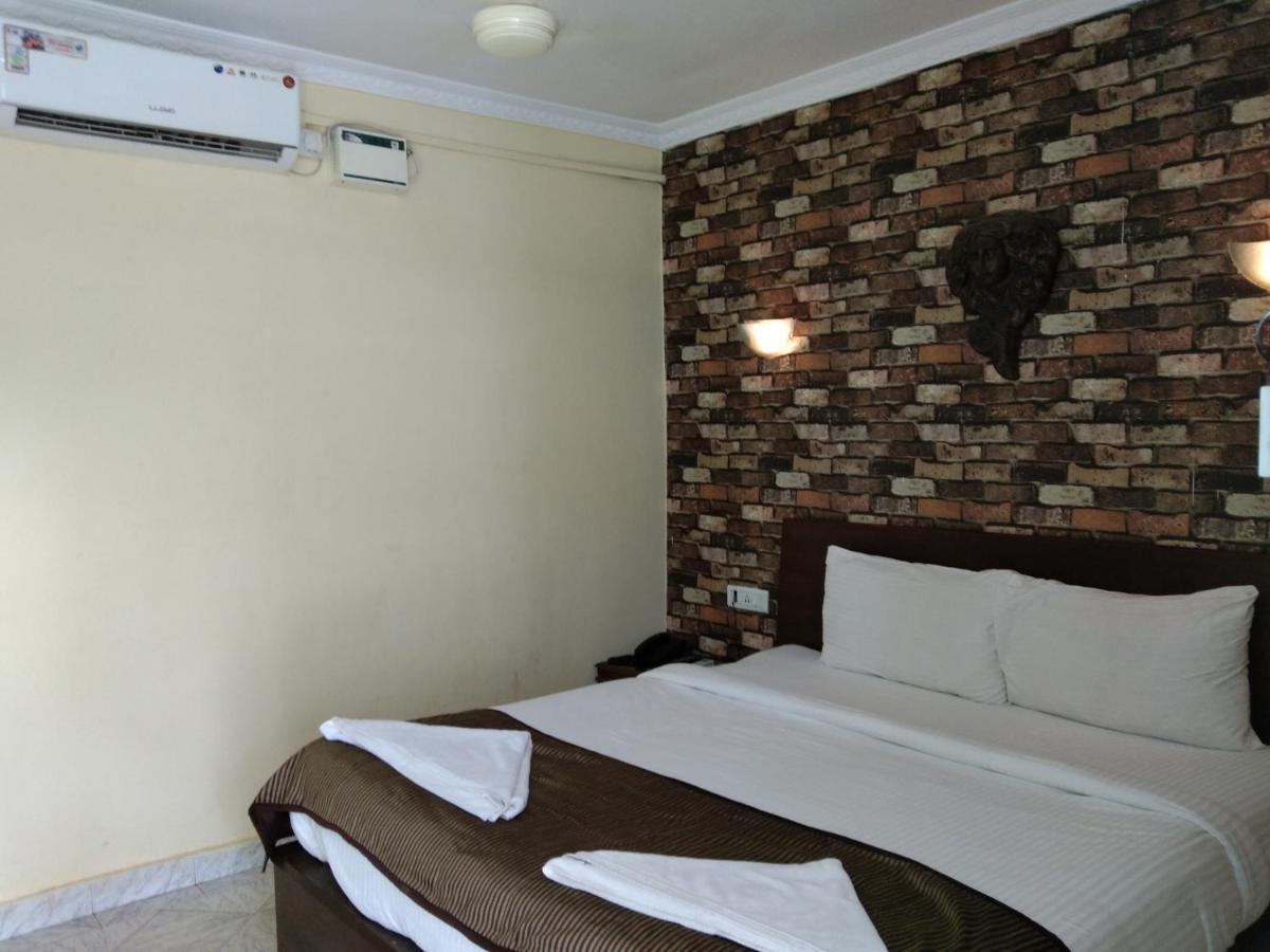 Hotel Lucky Star Колва Экстерьер фото